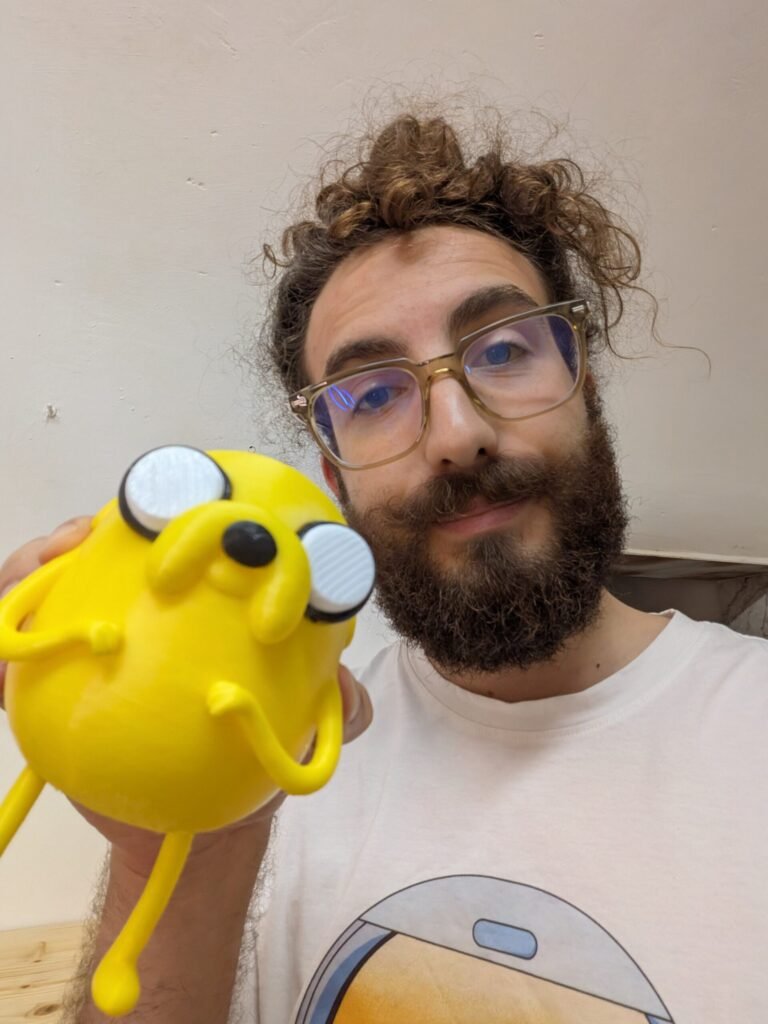 Figura stampata in 3D e dipinta a mano, realizzata su richiesta del cliente